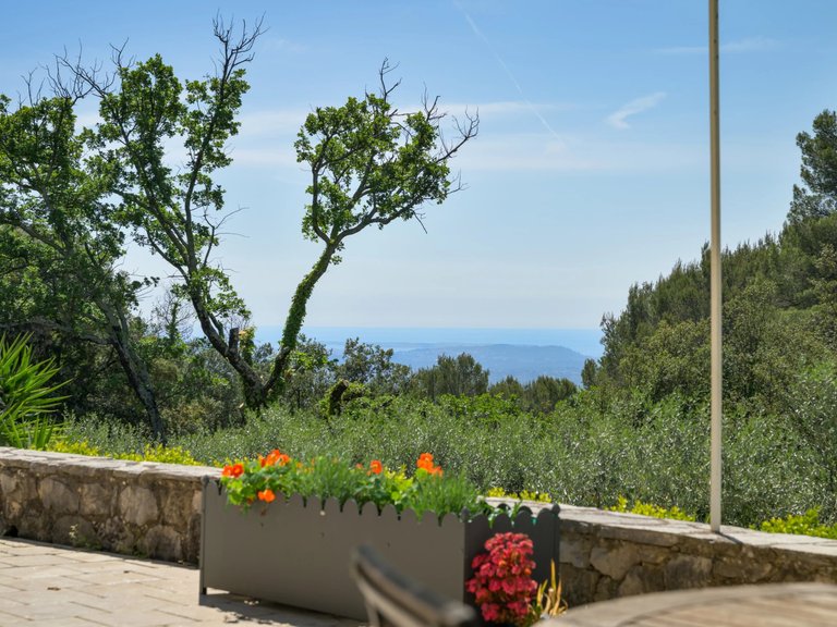 Villa for Sale in Cabris, Mougins, Valbonne, Grasse Area 9