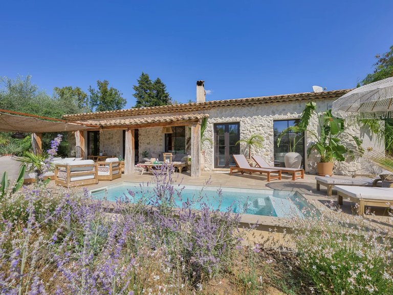 Villa for Sale in Tourrettes Sur Loup, Vence, St. Paul Area 1