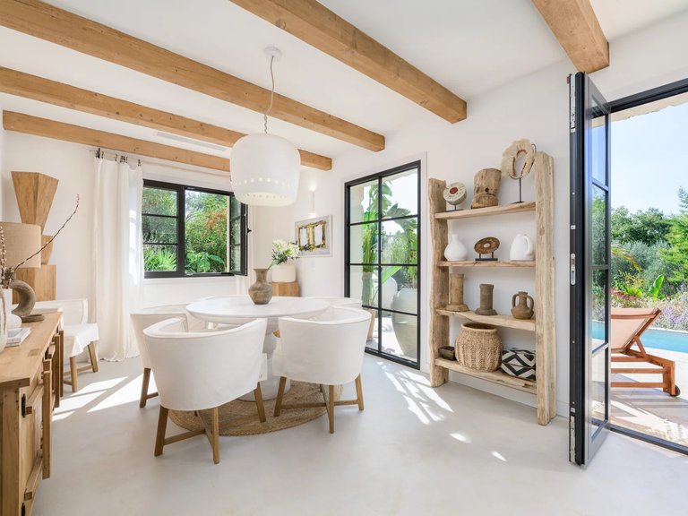 Villa for Sale in Tourrettes Sur Loup, Vence, St. Paul Area 5