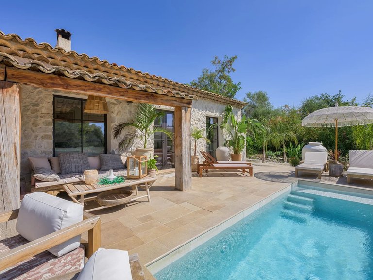 Villa for Sale in Tourrettes Sur Loup, Vence, St. Paul Area 9