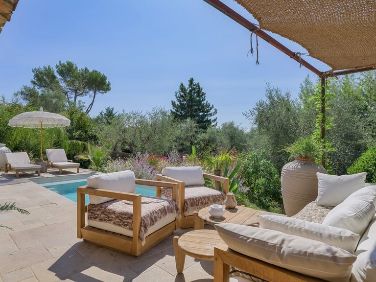Villa for Sale in Tourrettes Sur Loup, Vence, St. Paul Area 10