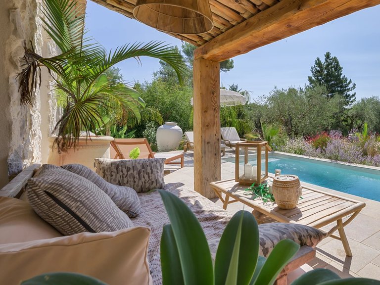 Villa for Sale in Tourrettes Sur Loup, Vence, St. Paul Area 12