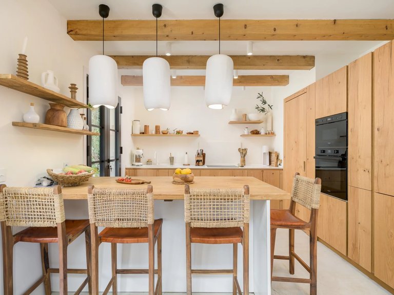Villa for Sale in Tourrettes Sur Loup, Vence, St. Paul Area 14