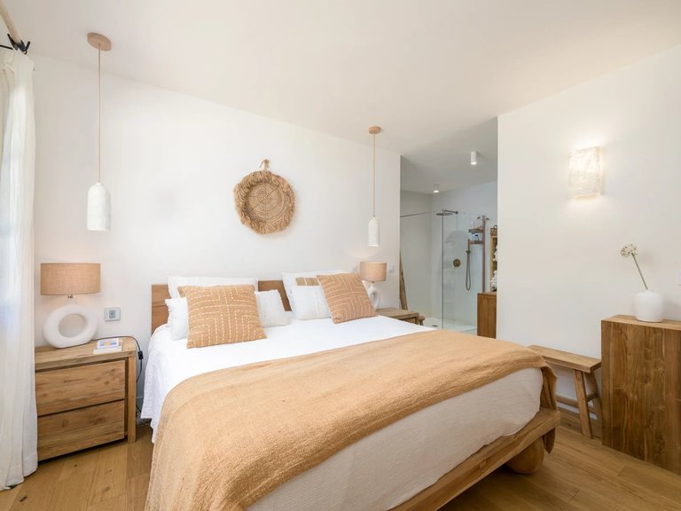 Villa for Sale in Tourrettes Sur Loup, Vence, St. Paul Area 17