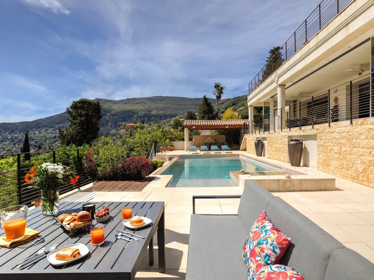 Villa for Sale in Magagnosc, Mougins, Valbonne, Grasse Area 1