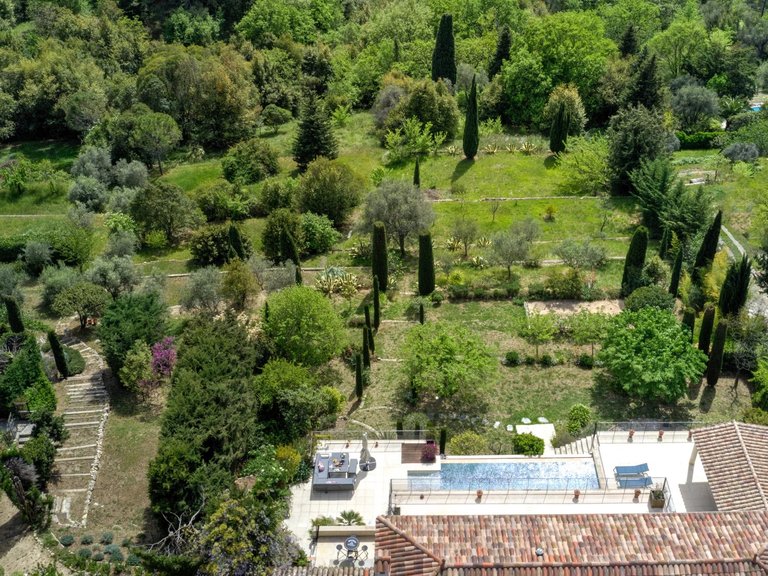 Villa for Sale in Magagnosc, Mougins, Valbonne, Grasse Area 17