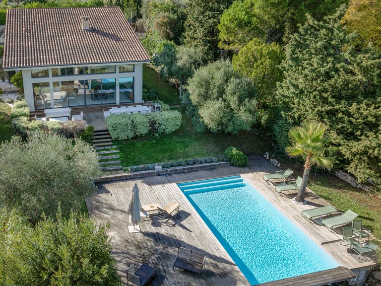 Villa for Sale in Valbonne, Mougins, Valbonne, Grasse Area 1