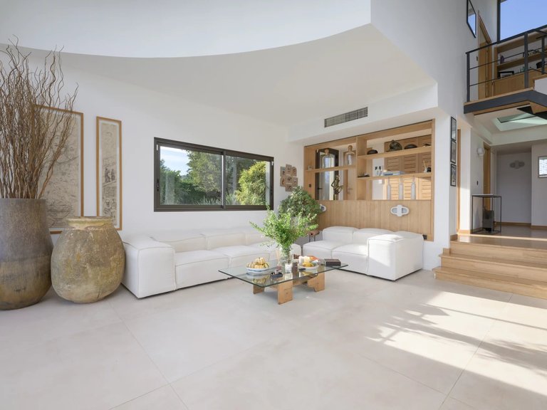 Villa for Sale in Valbonne, Mougins, Valbonne, Grasse Area 3