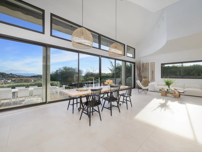 Villa for Sale in Valbonne, Mougins, Valbonne, Grasse Area 20