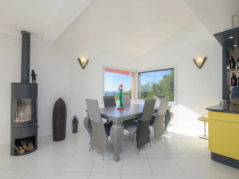 Villa for Sale in Vence, Vence, St. Paul Area 14