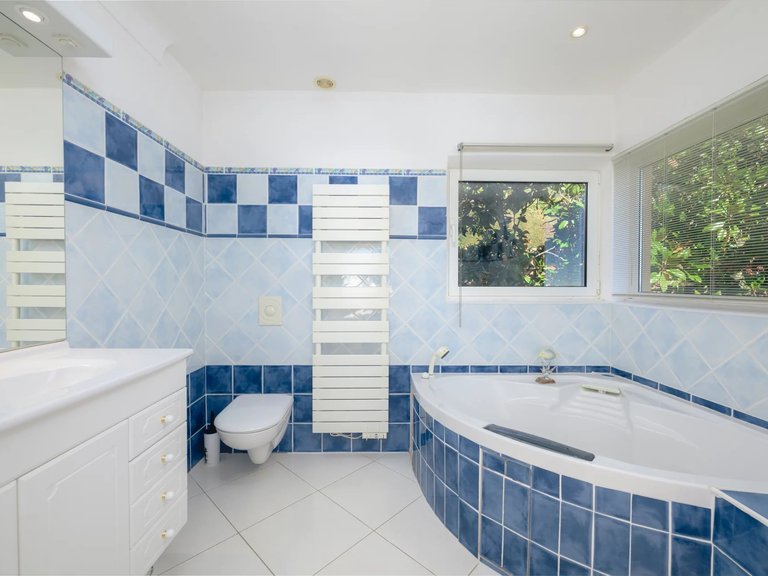 Villa for Sale in Vence, Vence, St. Paul Area 18