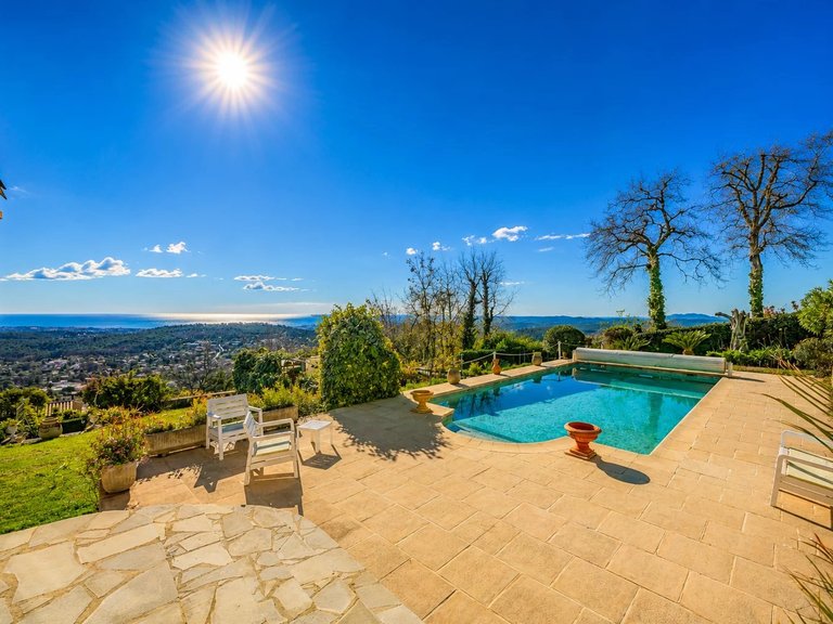 Villa for Sale in Tourrettes Sur Loup, Vence, St. Paul Area 3