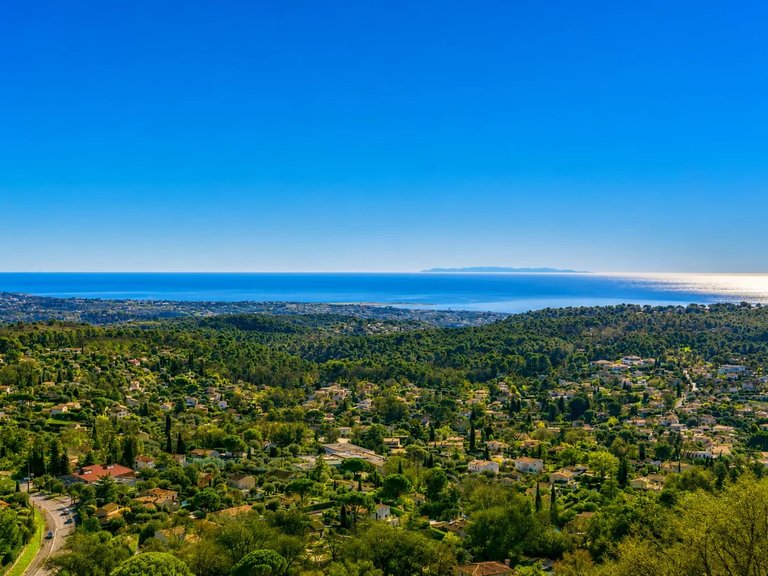 Villa for Sale in Tourrettes Sur Loup, Vence, St. Paul Area 4