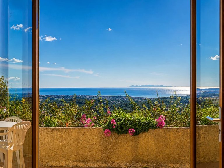 Villa for Sale in Tourrettes Sur Loup, Vence, St. Paul Area 9