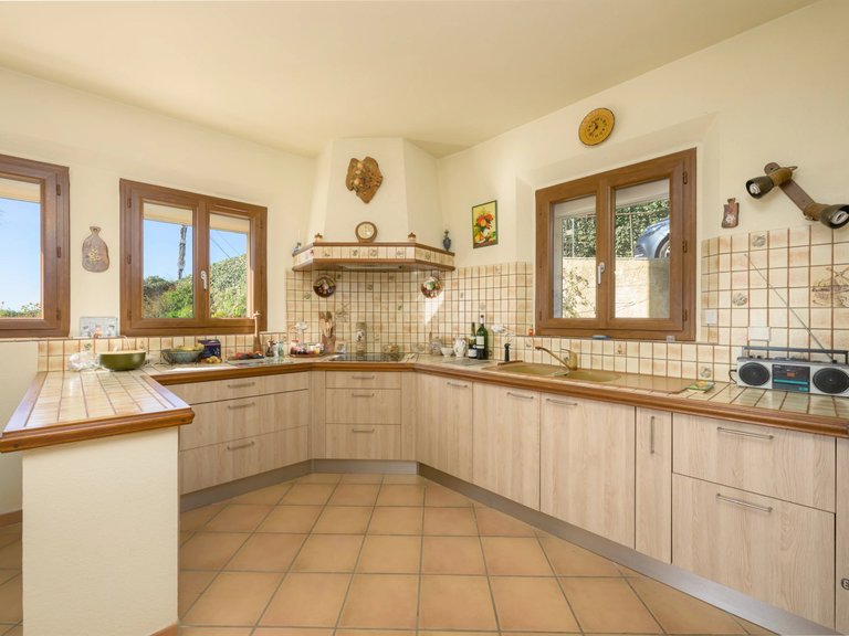 Villa for Sale in Tourrettes Sur Loup, Vence, St. Paul Area 14