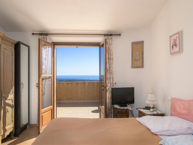 Villa for Sale in Tourrettes Sur Loup, Vence, St. Paul Area 15