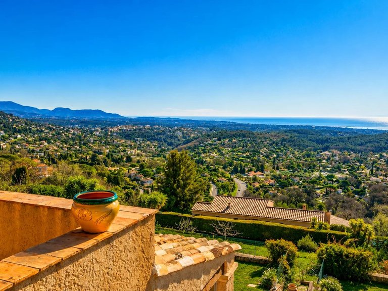 Villa for Sale in Tourrettes Sur Loup, Vence, St. Paul Area 16