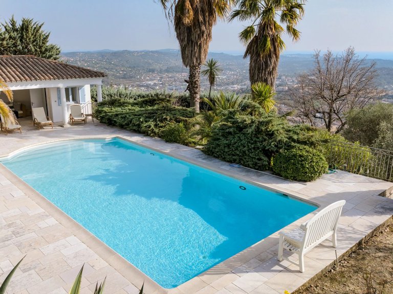 Villa for Sale in Grasse, Mougins, Valbonne, Grasse Area 8