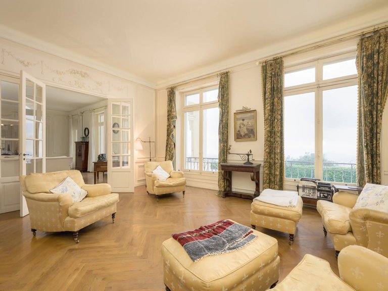 Villa for Sale in Grasse, Mougins, Valbonne, Grasse Area 19