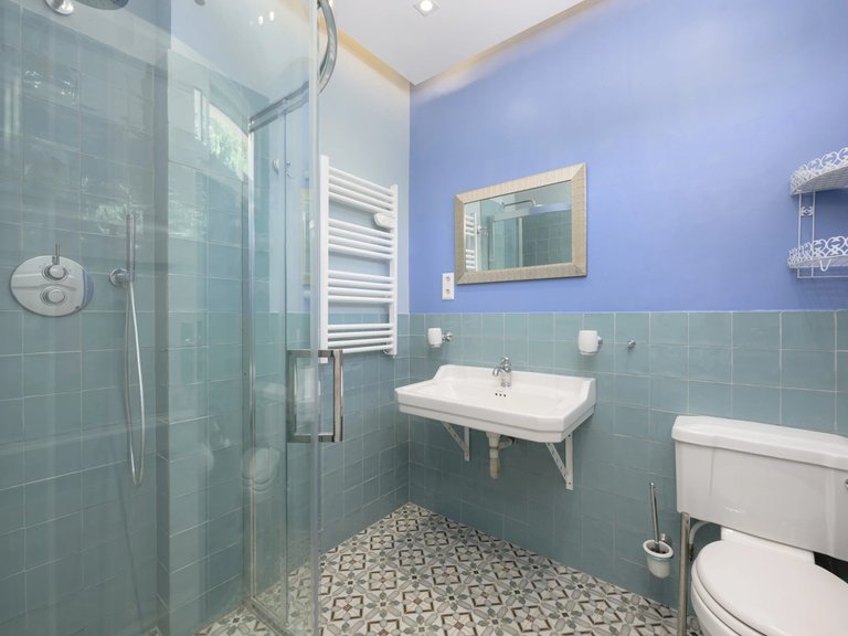 Villa for Sale in Cabris, Mougins, Valbonne, Grasse Area 11