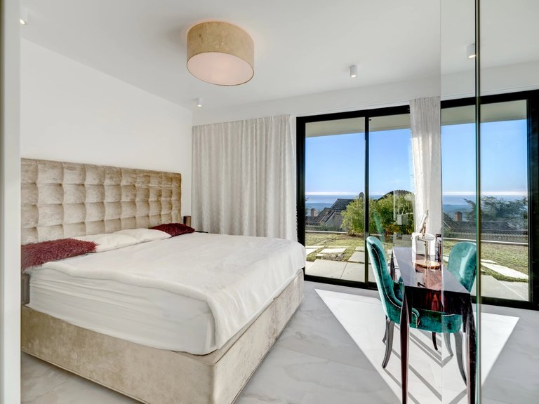 Villa for Sale in Vence, Vence, St. Paul Area 14