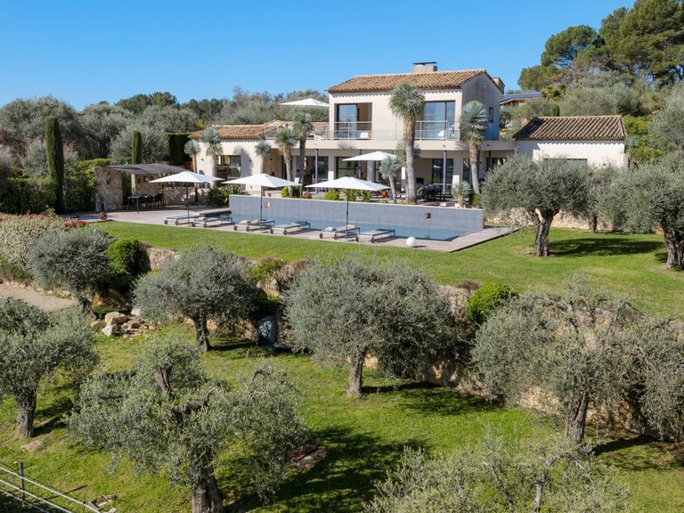 Villa for Sale in Valbonne, Mougins, Valbonne, Grasse Area 1