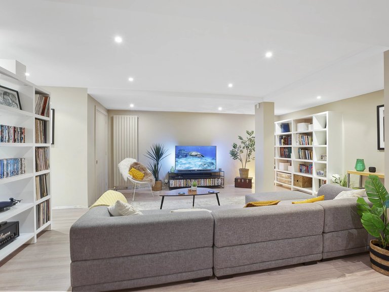 Villa for Sale in Valbonne, Mougins, Valbonne, Grasse Area 16