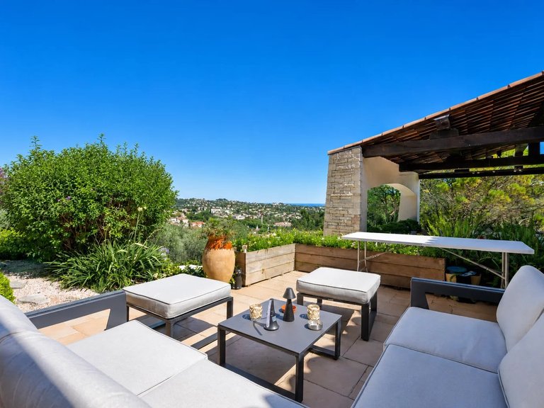 Villa for Sale in La Colle Sur Loup, Vence, St. Paul Area 8
