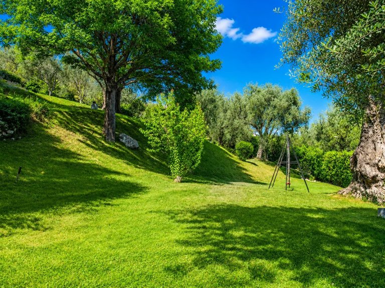 Villa for Sale in La Colle Sur Loup, Vence, St. Paul Area 12