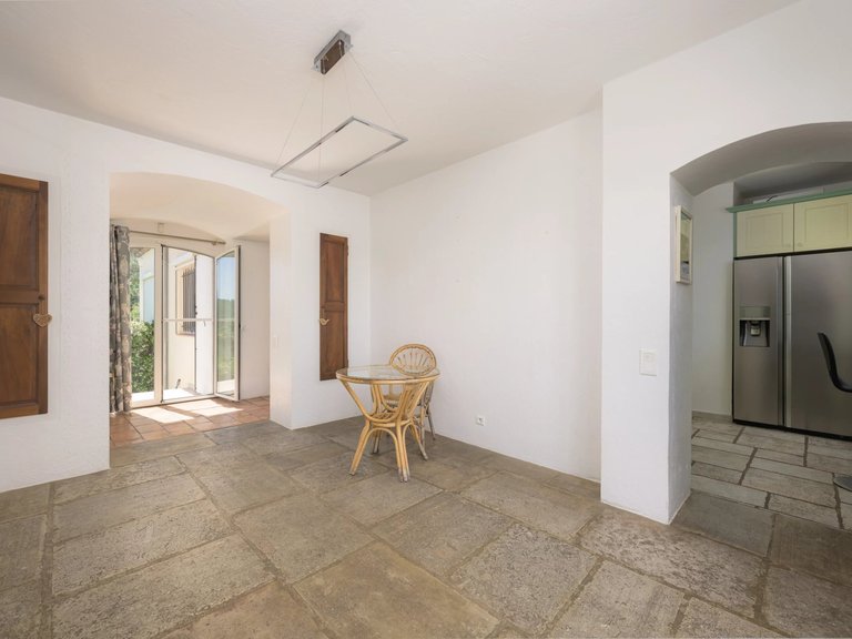 Villa for Sale in La Colle Sur Loup, Vence, St. Paul Area 16