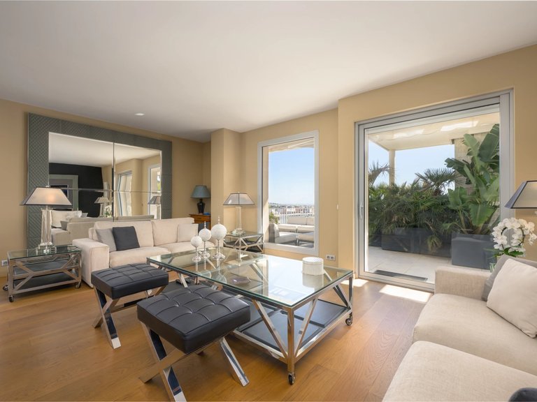 Apartment for Sale in Cannes, Cannes Area 6