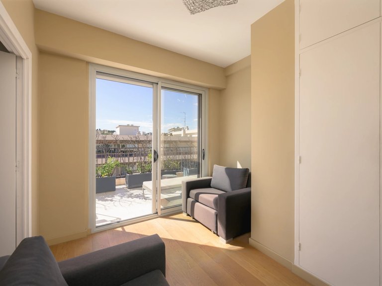 Apartment for Sale in Cannes, Cannes Area 14