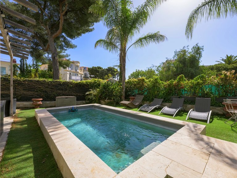 Villa for Sale in Cannes, Cannes Area 2
