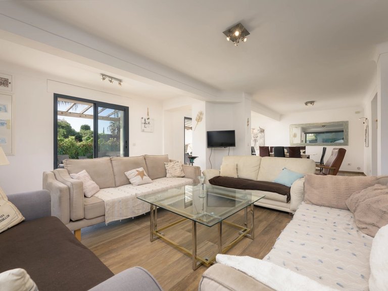 Villa for Sale in Cannes, Cannes Area 6