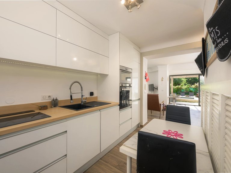 Villa for Sale in Cannes, Cannes Area 9
