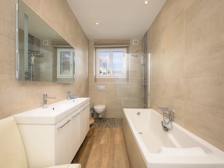 Villa for Sale in Cannes, Cannes Area 11