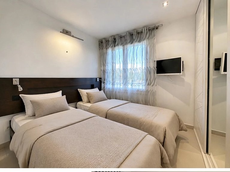 Apartment for Sale in Cannes, Cannes Area 9