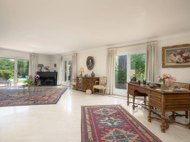 Villa for Sale in Grasse, Mougins, Valbonne, Grasse Area 5