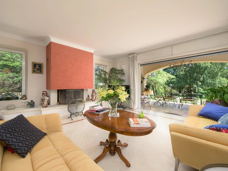 Villa for Sale in Grasse, Mougins, Valbonne, Grasse Area 6
