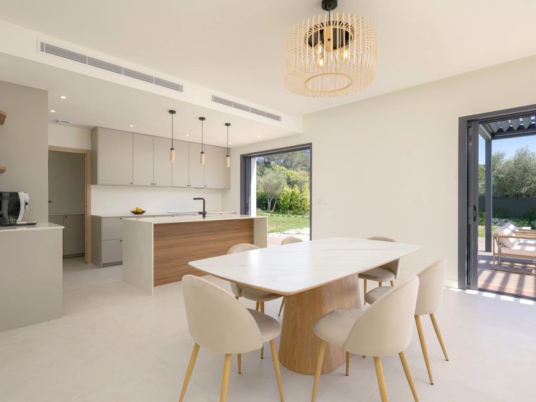 Villa for Sale in Roquefort Les Pins, Mougins, Valbonne, Grasse Area 5