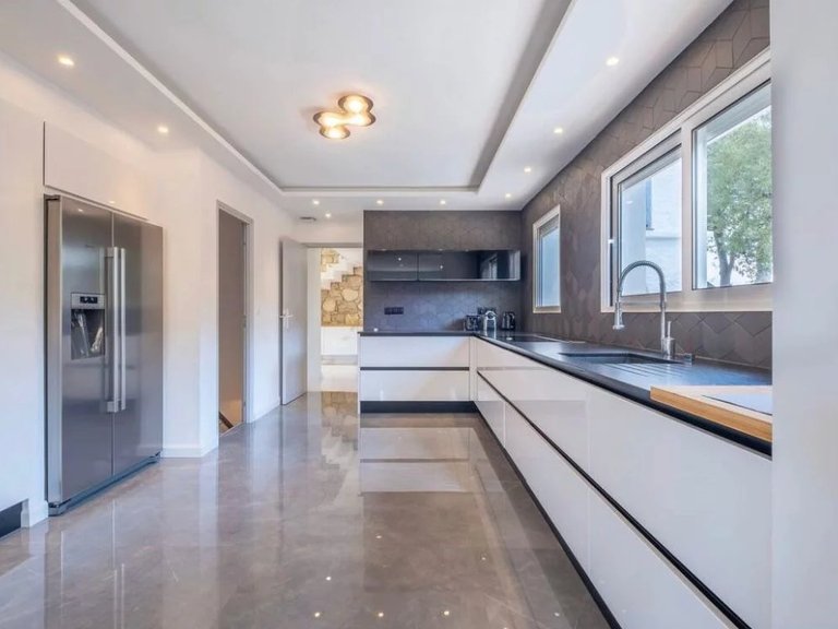 Villa for Sale in Biot, Mougins, Valbonne, Grasse Area 7