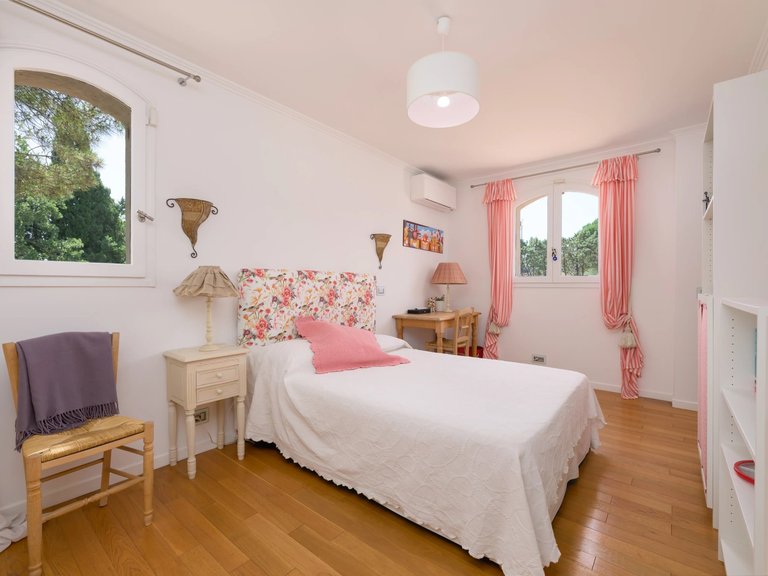 Villa for Sale in Mouans Sartoux, Mougins, Valbonne, Grasse Area 13