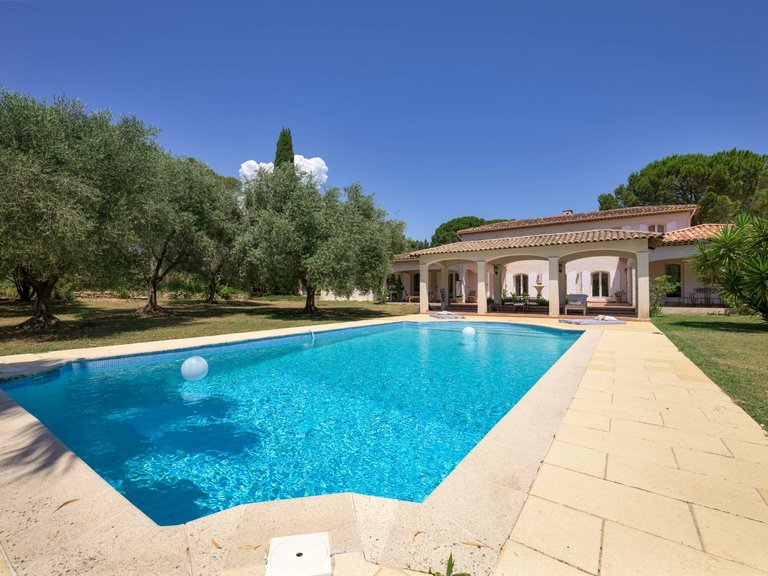 Villa for Sale in Mouans Sartoux, Mougins, Valbonne, Grasse Area 2