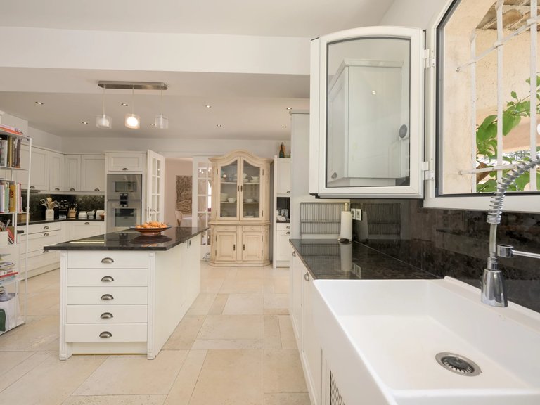 Villa for Sale in Mouans Sartoux, Mougins, Valbonne, Grasse Area 6
