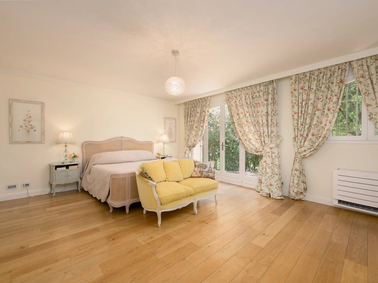 Villa for Sale in Mouans Sartoux, Mougins, Valbonne, Grasse Area 8