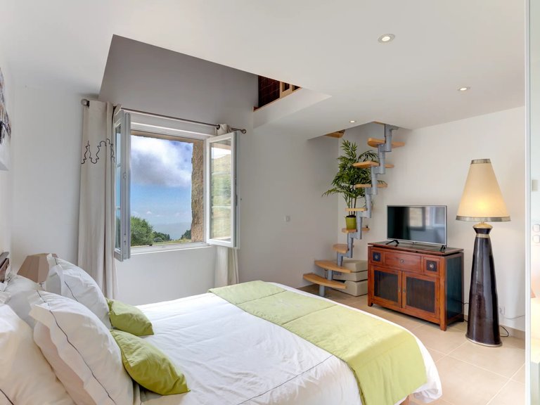 Villa for Sale in Tourrettes Sur Loup, Vence, St. Paul Area 9