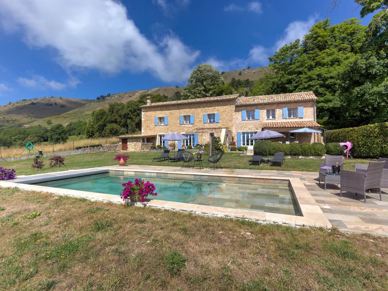 Villa for Sale in Tourrettes Sur Loup, Vence, St. Paul Area 11