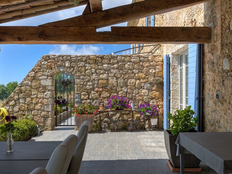 Villa for Sale in Tourrettes Sur Loup, Vence, St. Paul Area 13