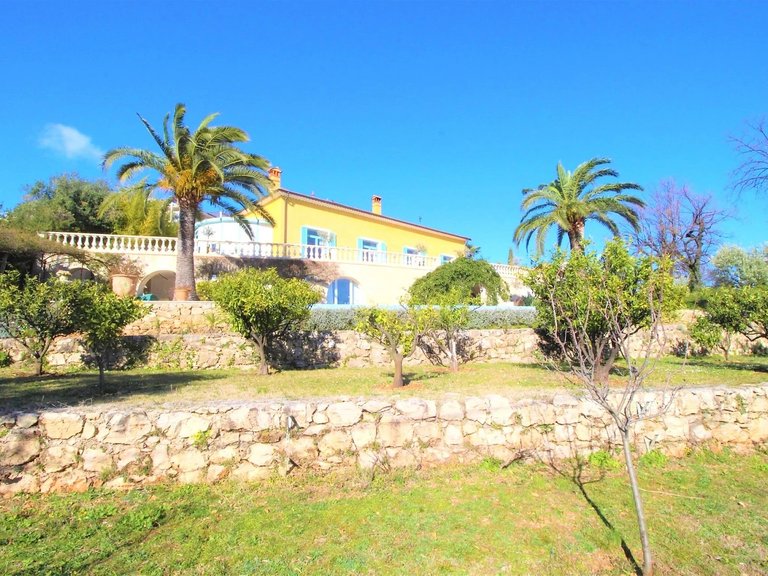 Villa for Sale in Vence, Vence, St. Paul Area 1