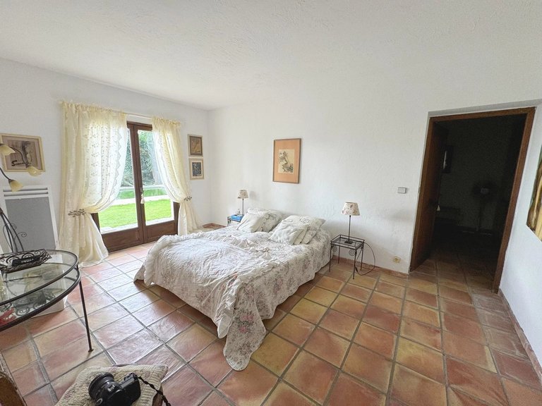 Villa for Sale in Vence, Vence, St. Paul Area 11
